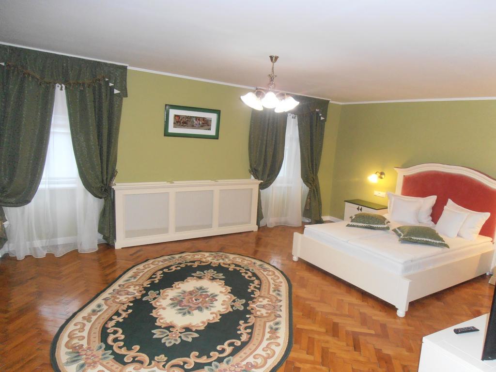 Zum Weissen Lamm Residence Sibiu Chambre photo