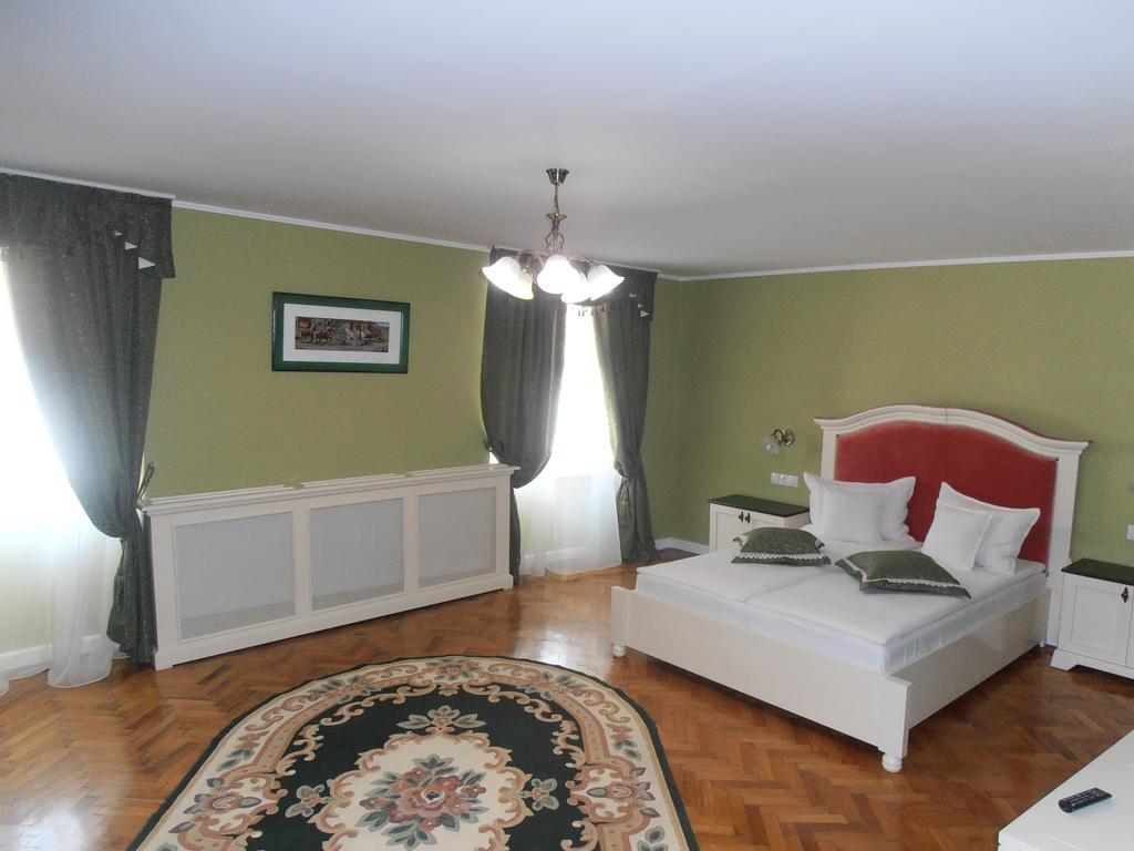 Zum Weissen Lamm Residence Sibiu Extérieur photo